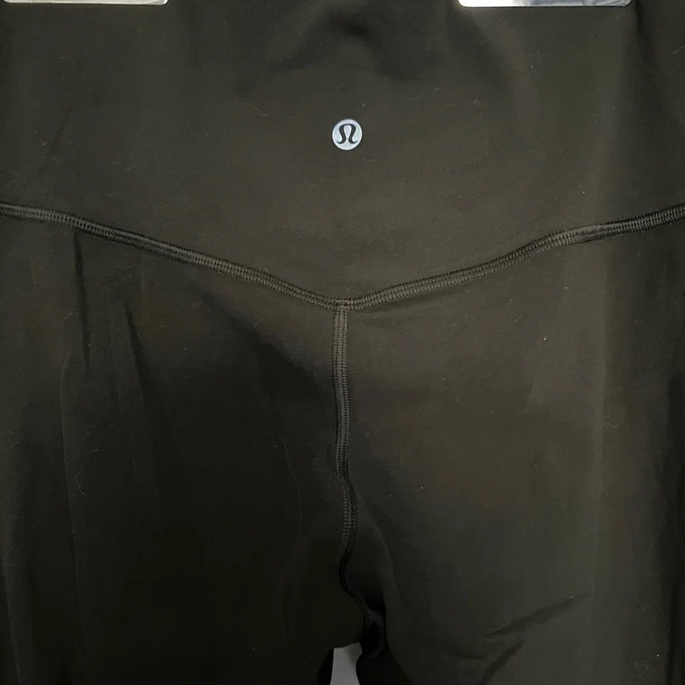 Lululemon Align Crop 21” Legging Moss Green - Picture 4 of 5